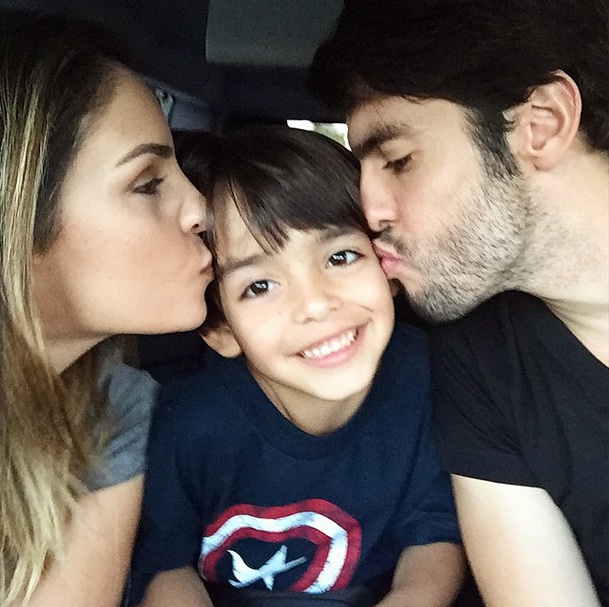 Kaká e Carol Celico curtem o dia com o filho: “Príncipe da nossa vida”