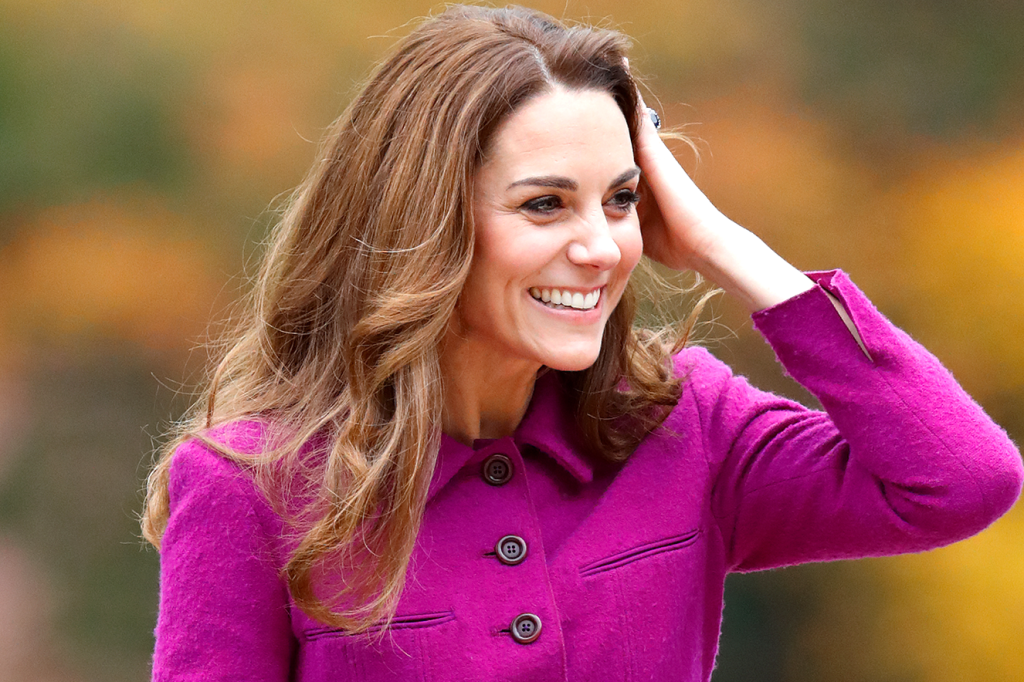 Com vestido poderoso, Kate Middleton é a mais bem-vestida da semana
