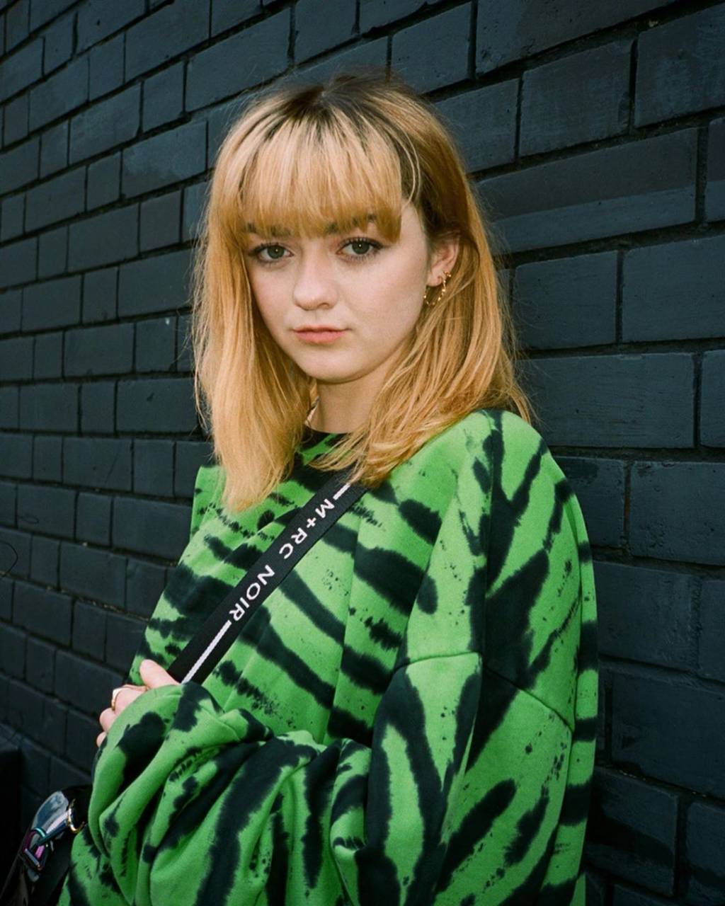 maisie williams cabelos novos maisie williams cabelos novos