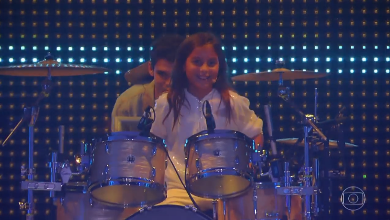Marcelo tocando bateria no programa ‘Tamanho Família’ Marcelo tocando bateria no programa ‘Tamanho Família’