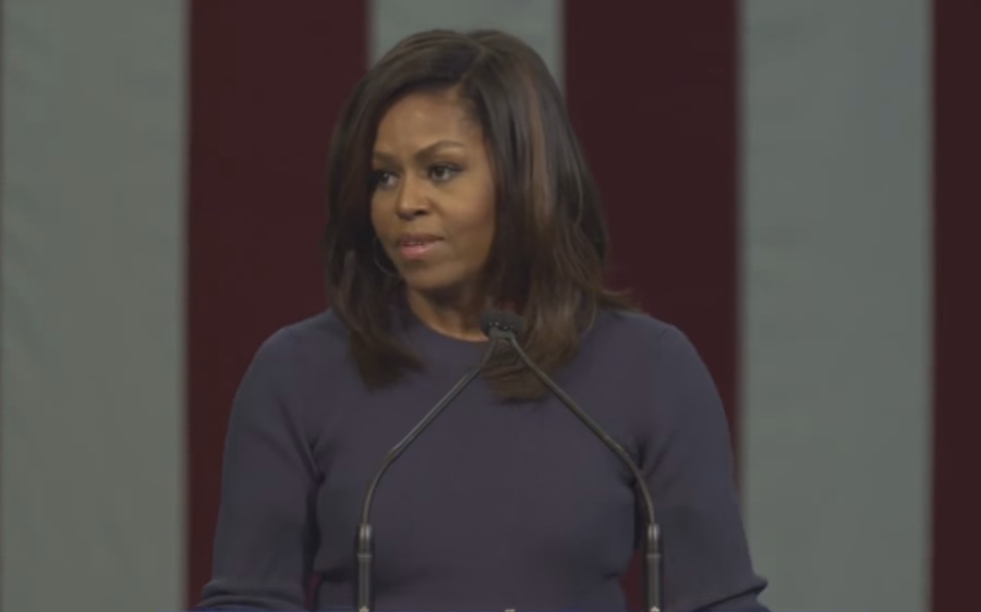 Contra Trump, Michelle Obama faz discurso poderoso sobre violência sexual