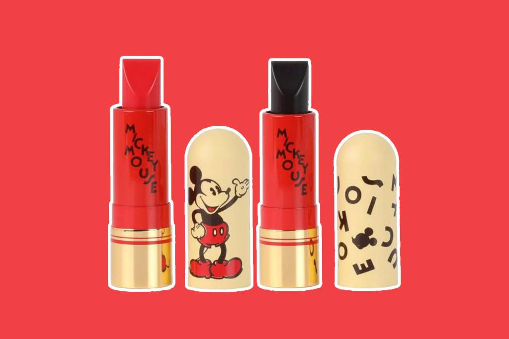 Este batom preto do Mickey é mágico e muda de cor em contato com a boca