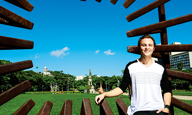 Miguel Roncato: ‘Vai que aparece uma garota que arrebata meu coração, não é?’