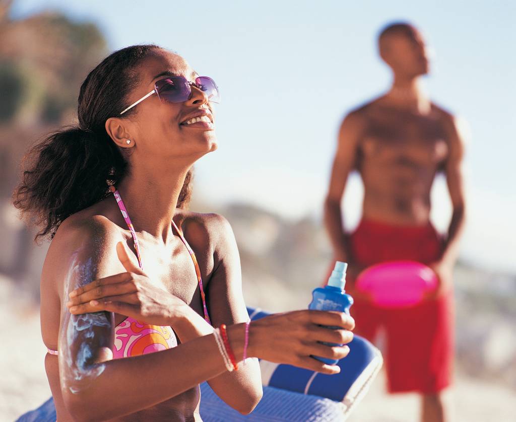 5 mitos e verdades sobre proteção solar para a pele negra