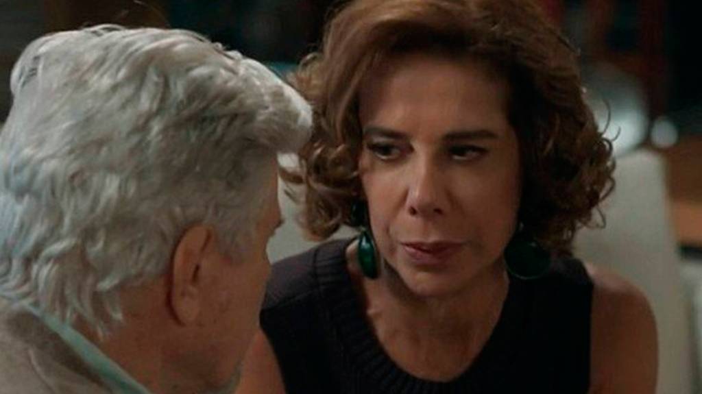 Pega Pega: Lígia está envolvida na morte de Mirella e cogita fuga