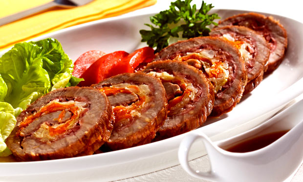 receita-lagarto-recheado-bacon-cenoura Lagarto recheado com bacon e cenoura