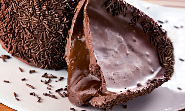 Ovo de brigadeiro Ovo de brigadeiro