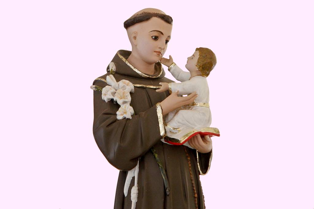 Saiba quem foi Santo Antônio e veja 4 simpatias para o amor
