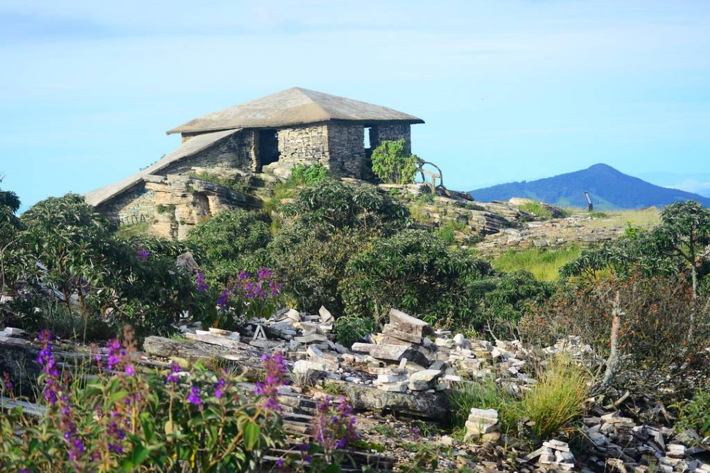 sc3a3o-tomc3a9-das-letras-casa-da-pirc3a2mide-wikimedia-commons