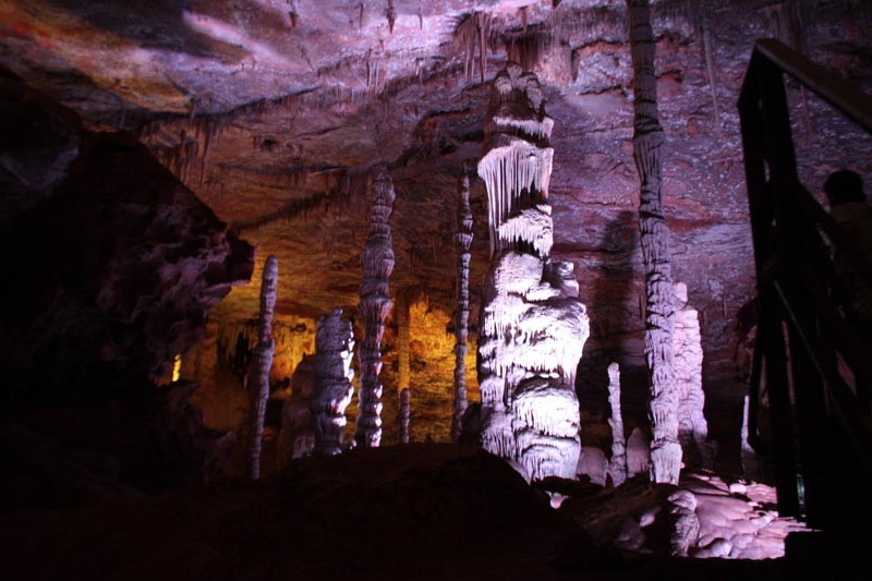 sete-lagoas-gruta-rei-do-mato-wikimedia-commons