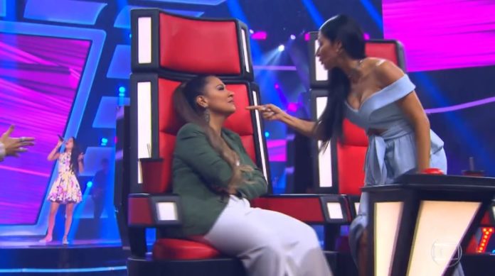 Simaria dá bronca em Simone e as duas viram meme