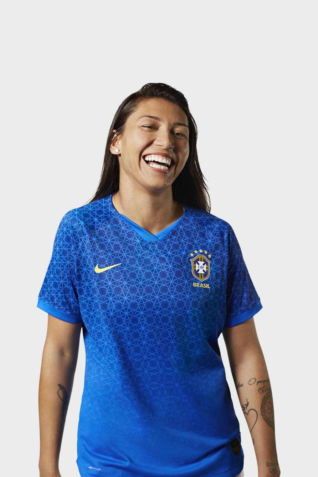 uniforme-da-selecao-feminina-de-futebol su19_fbl_apla_bia_058_low
