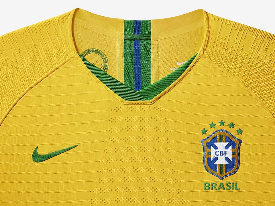 uniforme-da-selecao-feminina-de-futebol su19_gfb_ntc_singlefed_brasil_home_productdetail_vaporknit_laydown_1_low