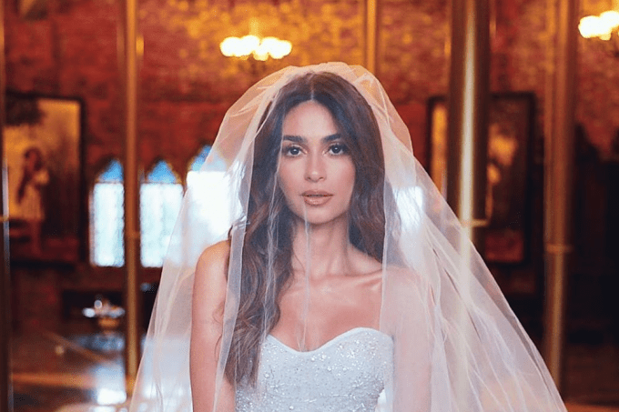 Confira os looks das madrinhas do casamento de Thaila Ayala e Renato Góes