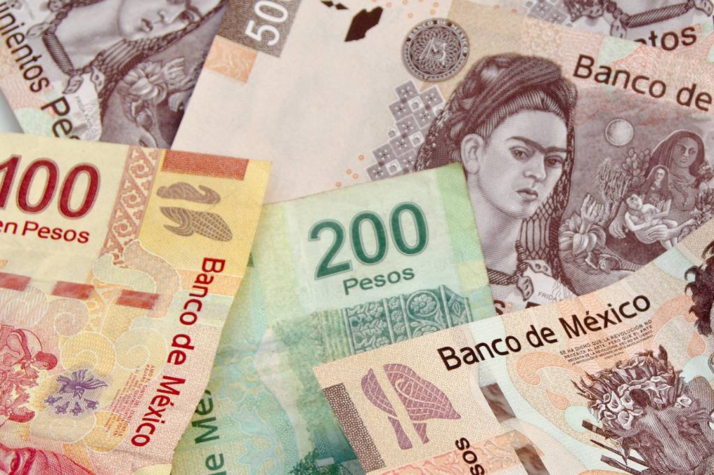 Pesos mexicanos - Frida Kahlo Mexican Peso bank notes background