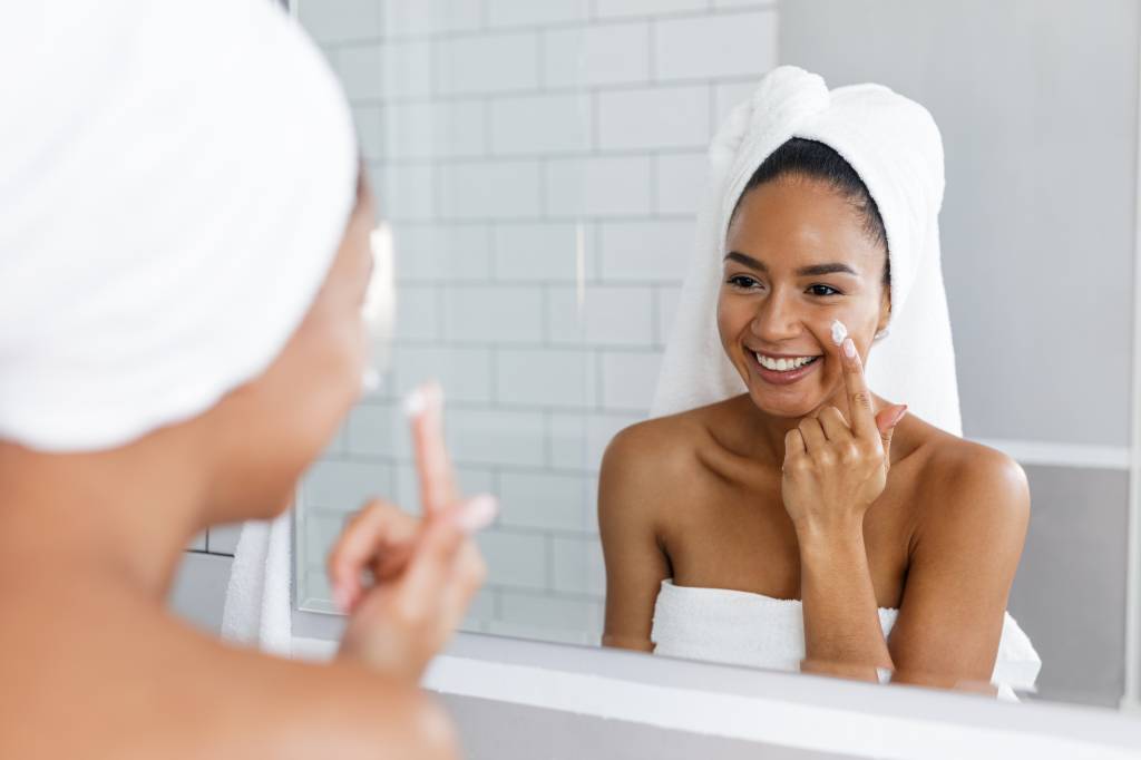 Dicas para cuidar da pele oleosa Dicas para cuidar da pele oleosa