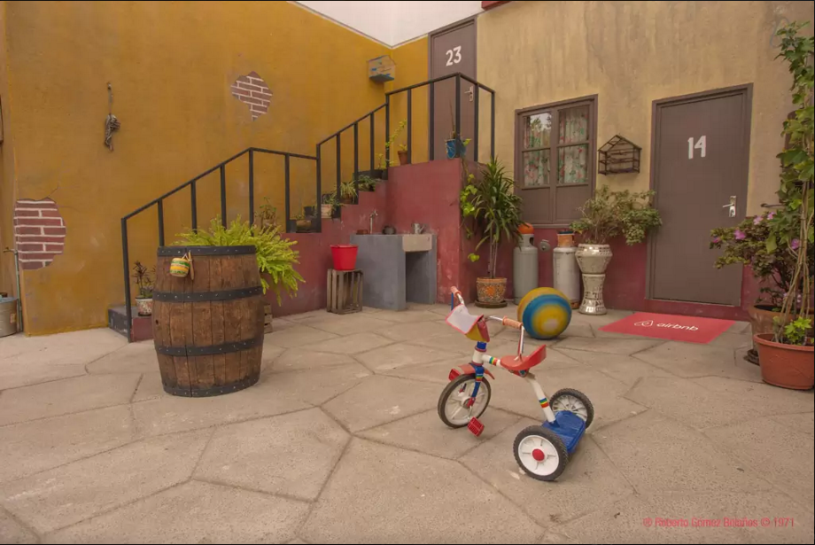 Já pensou em dormir na Vila do Chaves?