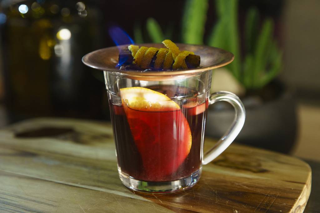 Vinho Quente com Laranja Bahia