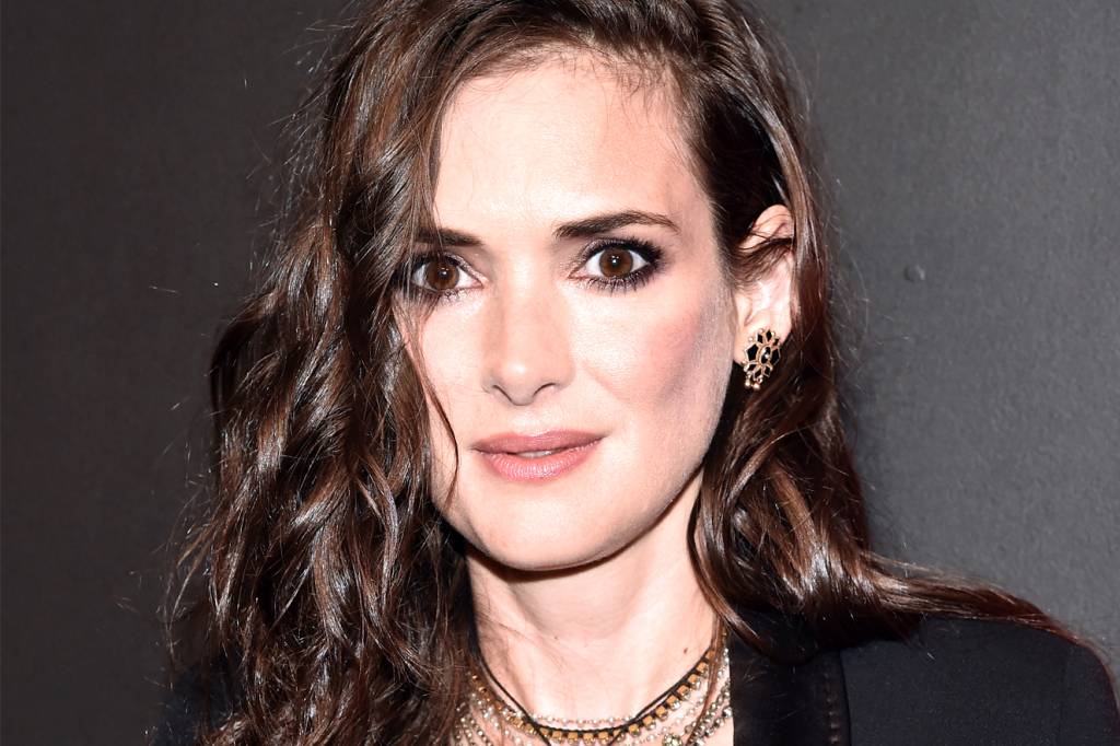 Após 22 anos, Winona Ryder é indicada ao Globo de Ouro