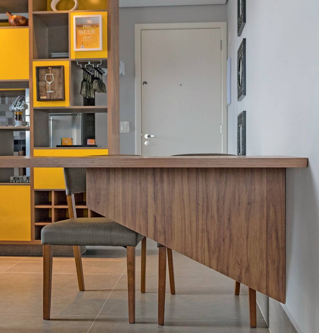 ape-de-48-m-com-pitadas-de-amarelo-na-decoracao-refeicao ape-de-48-m-com-pitadas-de-amarelo-na-decoracao-refeicao