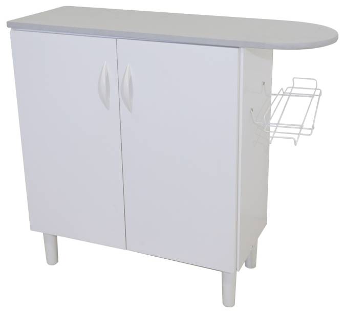 Armário para lavanderia Branco 3122 ((81 x 30 x 91 cm), da Multivisão. Por Em R$276,78. <a href="https://www.gotoshop.com.br/Moveis/AreadeServico/tabuadepassarcommovel/Armario-para-Lavanderia-Branco-3122---Multivisao-10129581.html?utm_source=sites&utm_medium=materia_minhacasa&utm_campaign=edicaojulho&utm_content=201707">abr.ai/armario-multivisao</a>