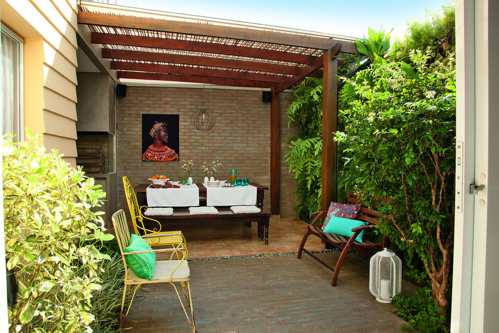 este-espac3a7o-gourmet-com-churrasqueira-tem-atc3a9-jardim-vertical-4