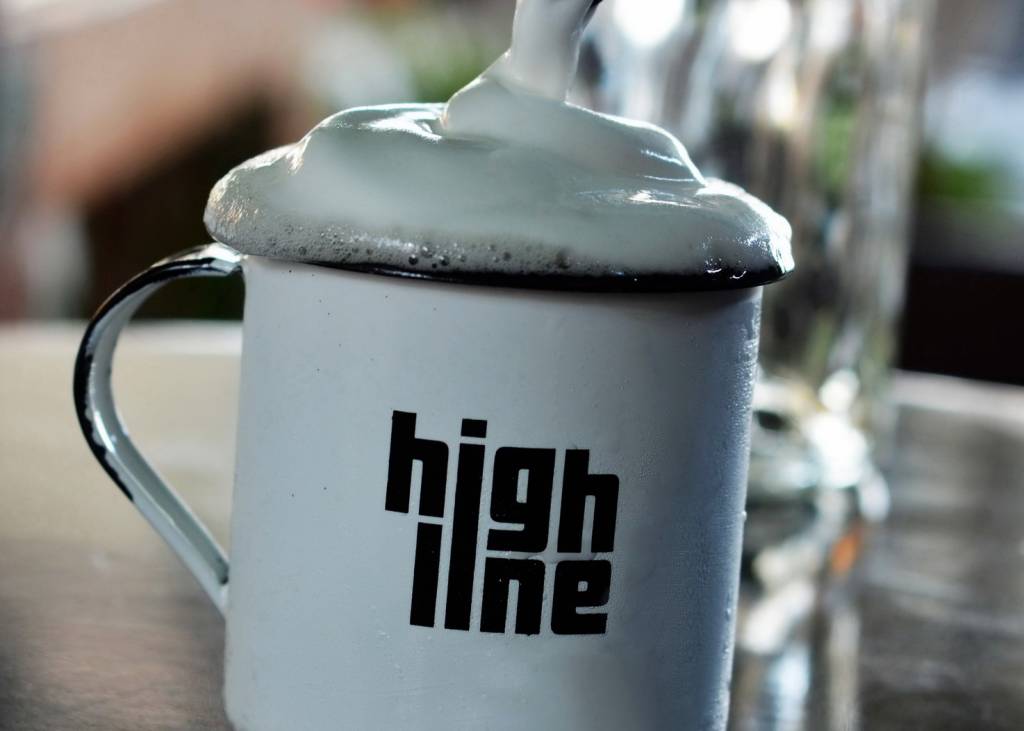 Moscow mule com espuma de gengibre