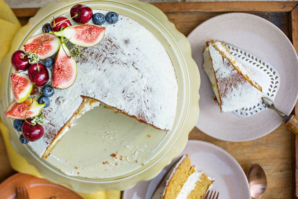 Bolo de especiarias com azeite e creme de mascarpone