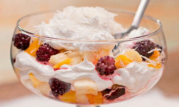 receita-de-merengue-com-frutas