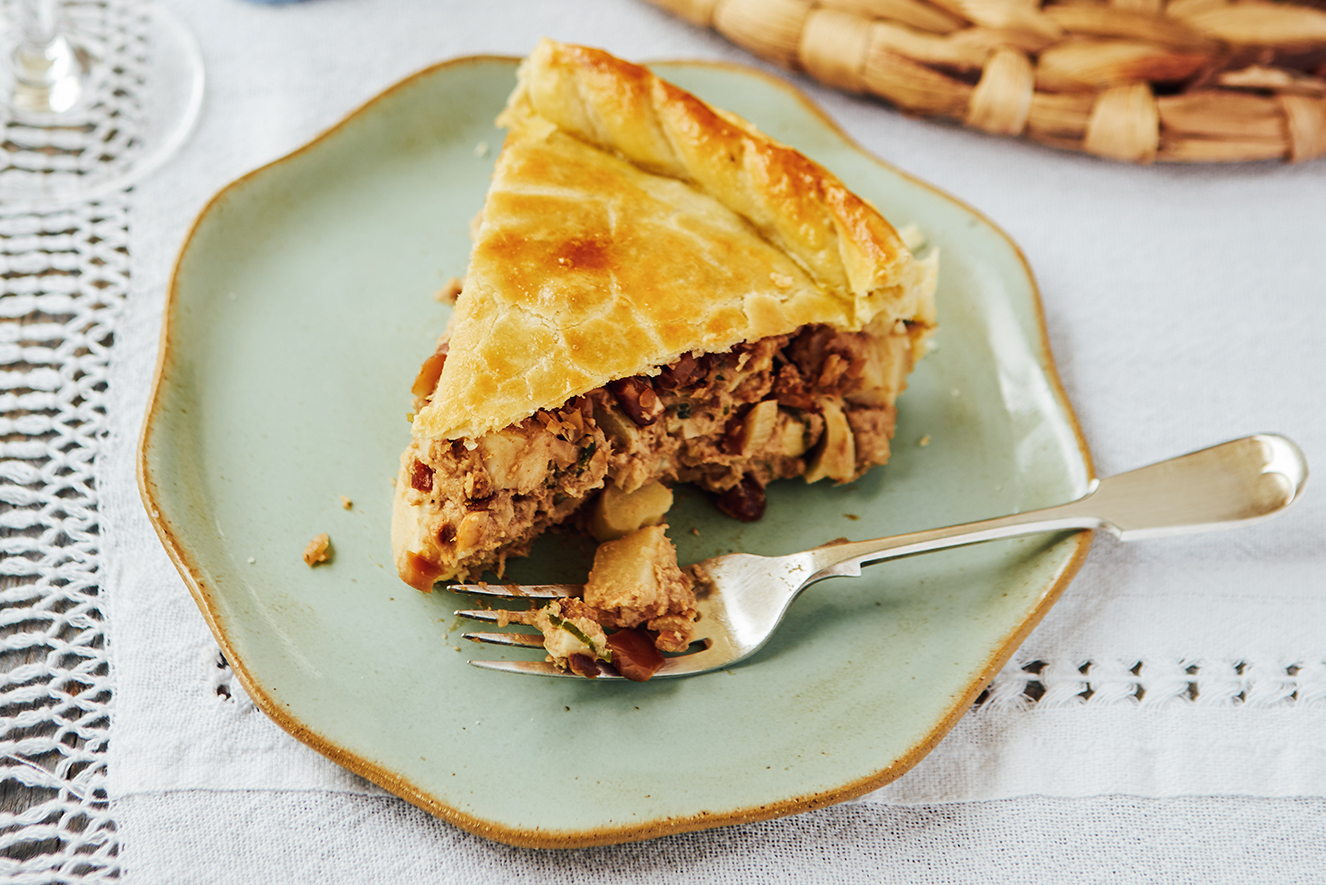 empadão de pupunha com creme de castanha de castanha de caju