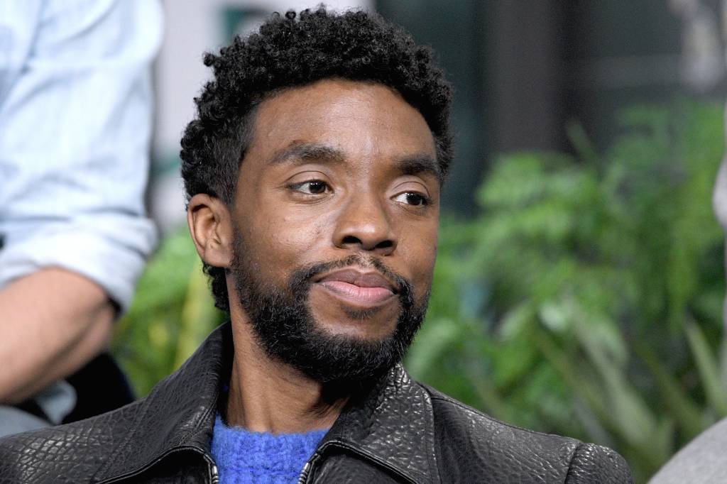 Disney inaugura painel em homenagem a Chadwick Boseman