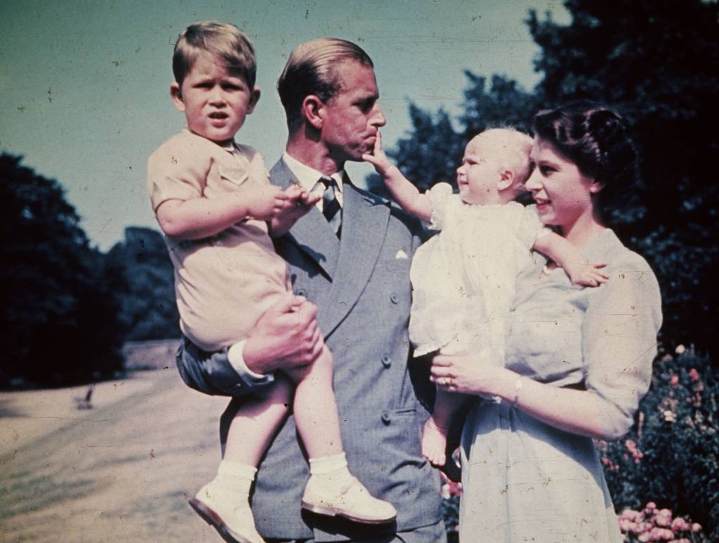 Príncipe Philip, Rainha Elizabeth, Charles e Anne philip