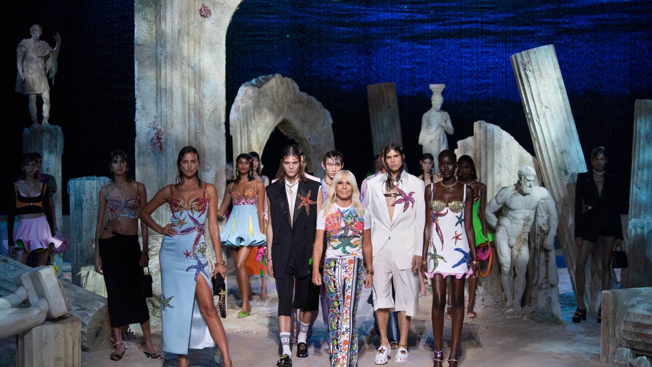 desfile Versace Primavera 2021