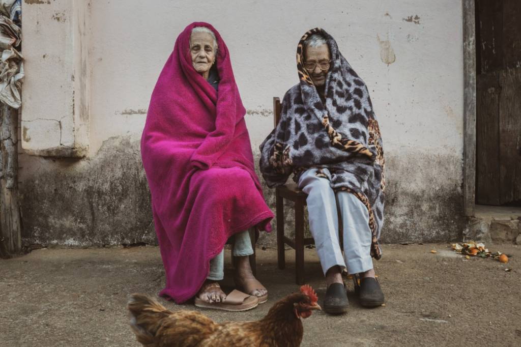 Neta produz ensaio fotográfico belíssimo com os avós no auge da quarentena