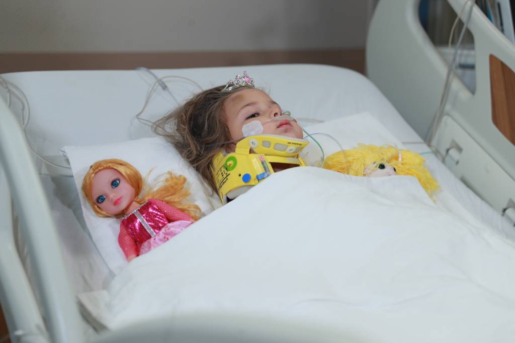 Milagre na Turquia: menina de 4 anos sobrevive após ficar soterrada 4 dias