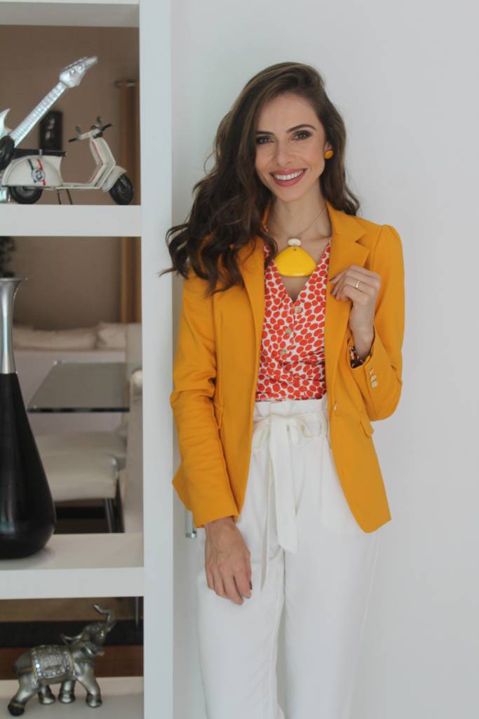 Amarelo e laranja O amarelo se complementa com tons terrosos