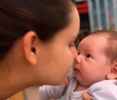 Chef Renata Vanzetto faz alerta após filho recém-nascido contrair Covid-19