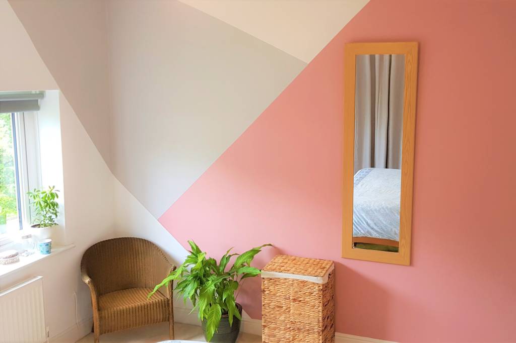 Saiba como combinar formas e criar uma parede geométrica