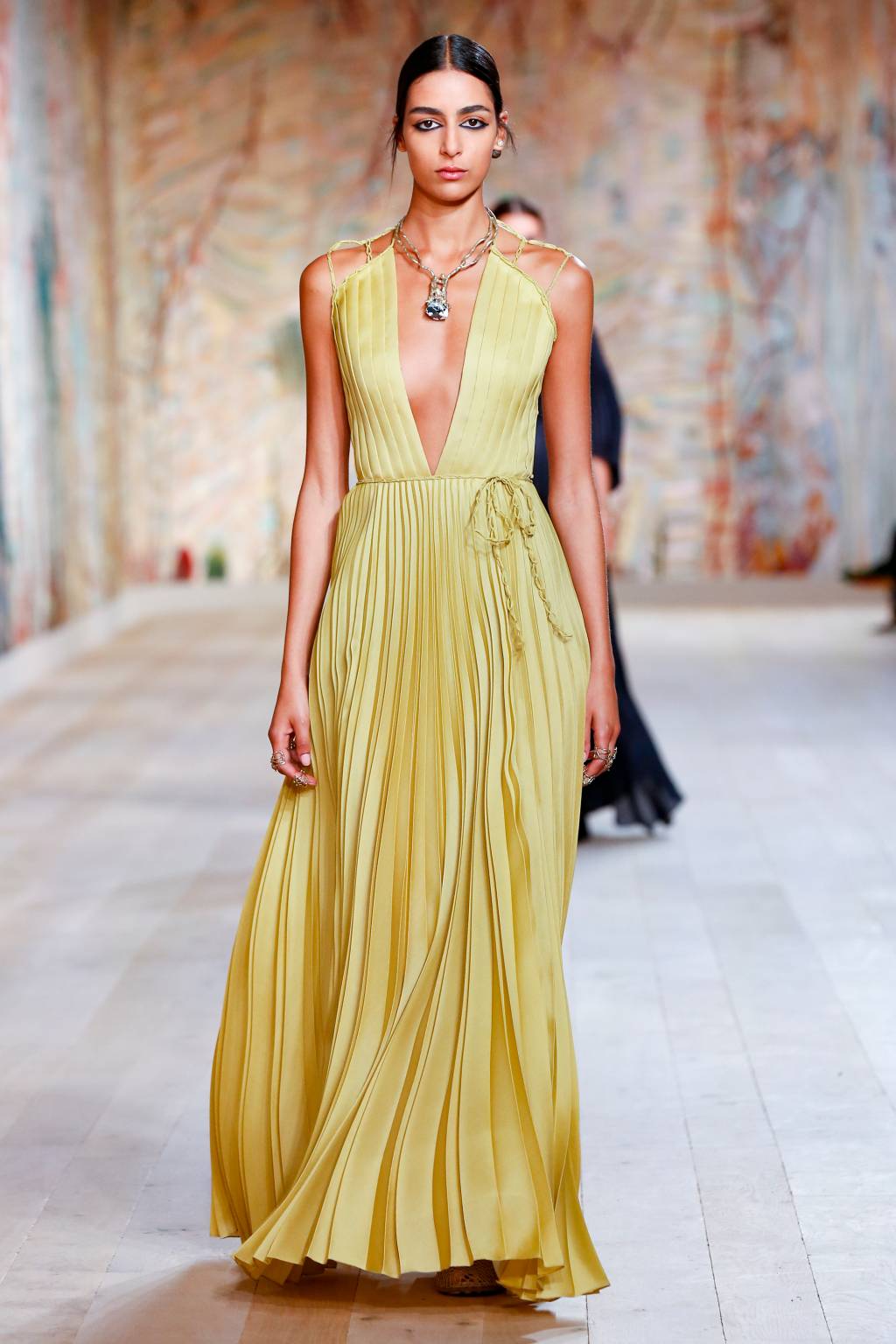 Dior – Runway – Fall/Winter 2021-2022 Paris Haute Couture Fashion Week Dior