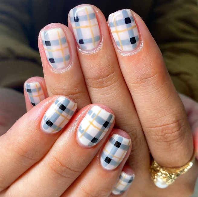 Plaid Nails