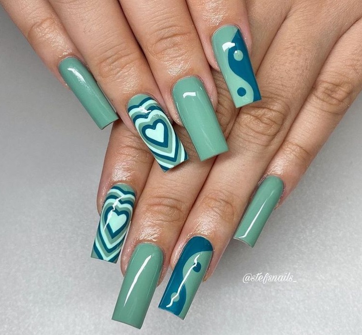 @stefsnails_ Y2K Bubble Heart Manicure