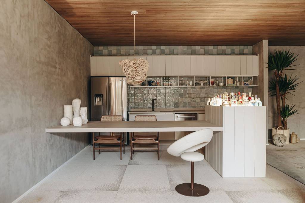 Projeto_-Studio-Architetonika-Nomad-Crédito_-Patricia-Amancio.jpg.jpg Loft com Varanda se abre à natureza com muita arte e design assinado