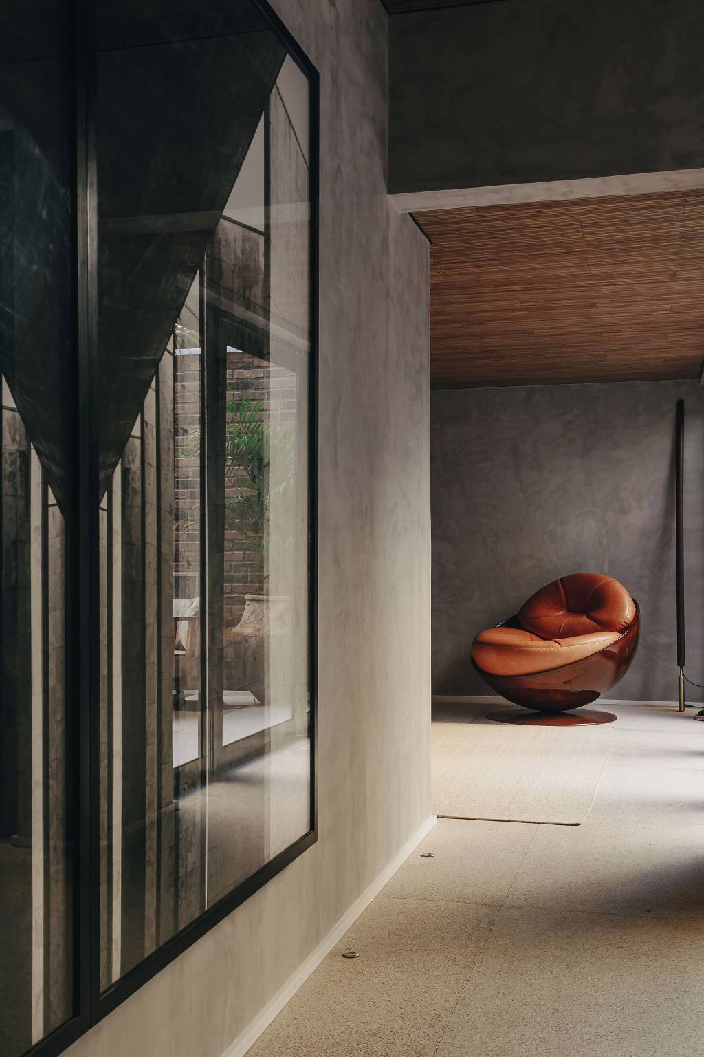 Projeto_-Studio-Architetonika-Nomad-Crédito_-Patricia-Amancio.jpg.jpg1_ Loft com Varanda se abre à natureza com muita arte e design assinado