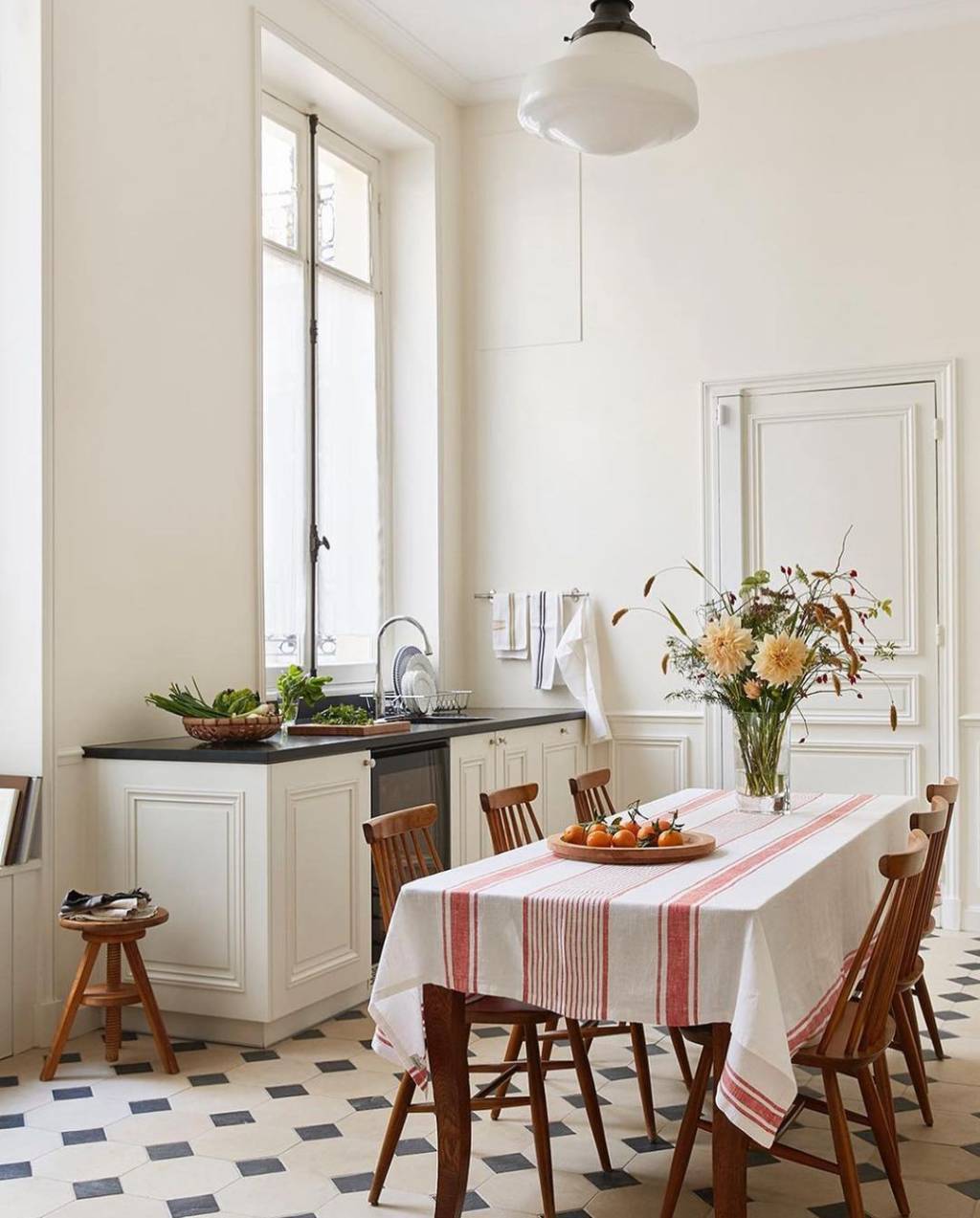 emily-in-paris-decoracao1 Emily in Paris decoração