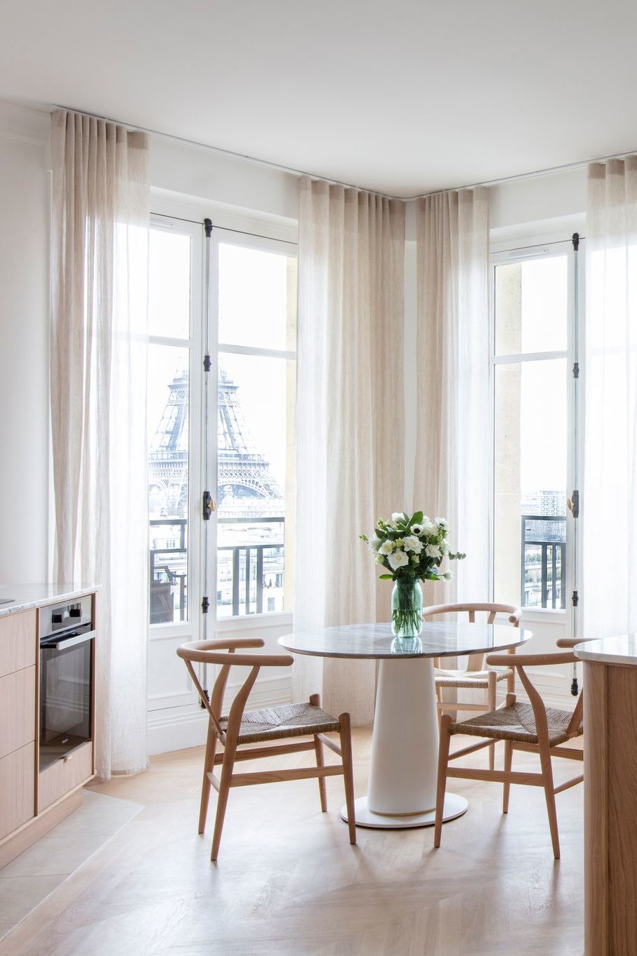 emily-in-paris-decoracao2 Emily in Paris decoração
