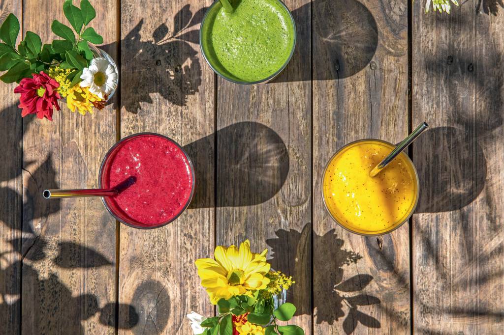 Trio de sucos (verde, vermelho e amarelo)