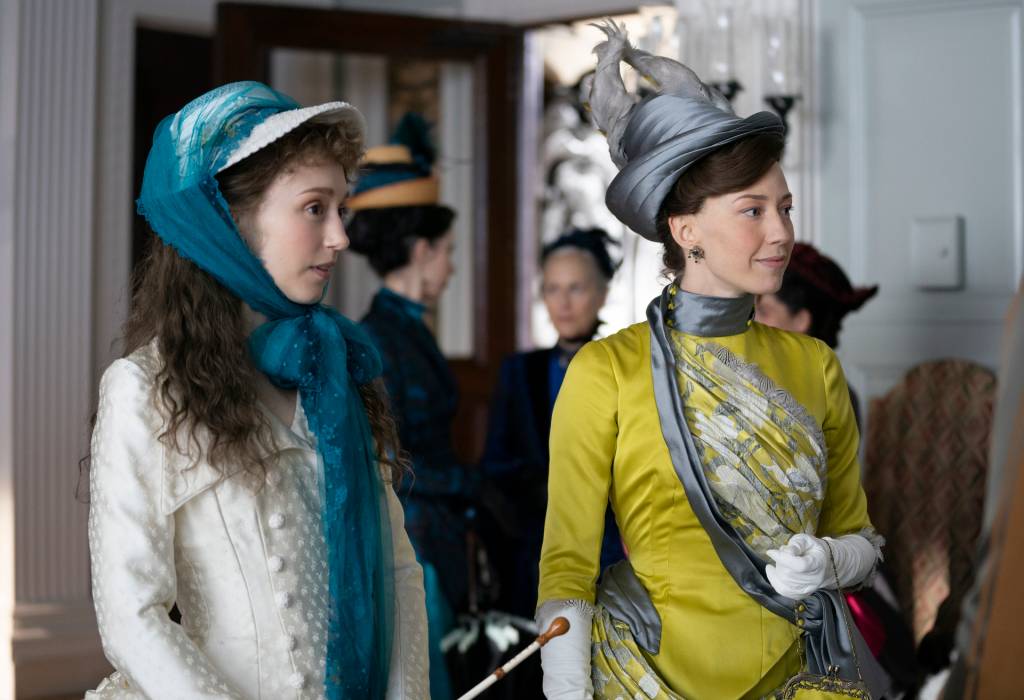 taissa-farmiga-carrie-coon CARRIE