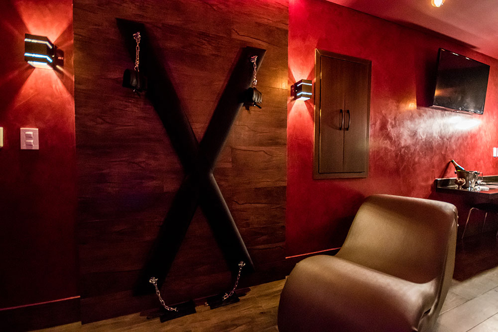 img-suite-cinquenta-tons-espreguicadeira-opium-motel Motel
