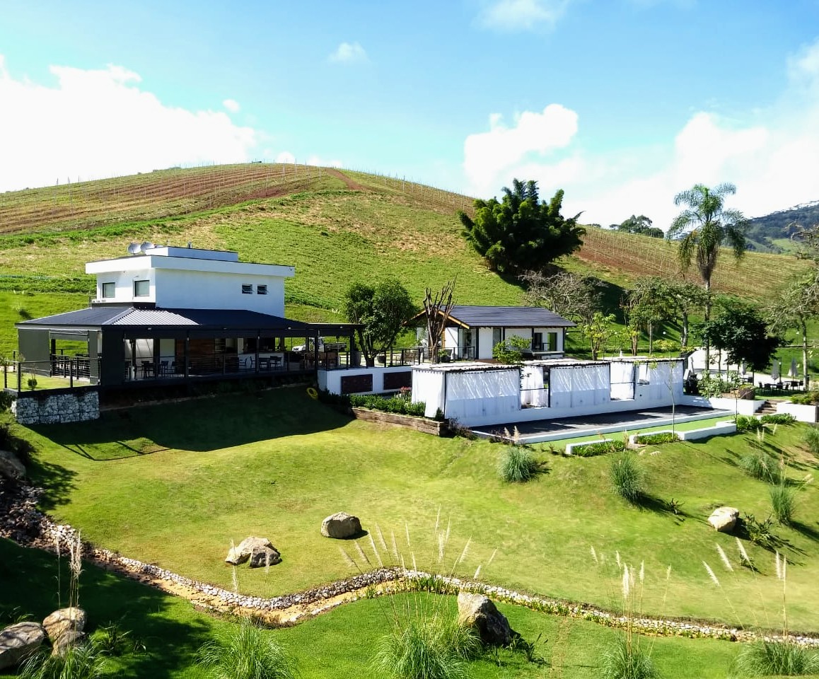 Complexo da vin&iacute;cola Villa Santa Maria