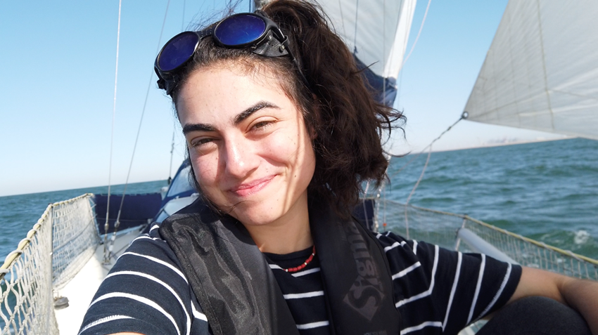 <span>Tamara Klink é uma escritora e velejadora de São Paulo. Aos 24 anos, ela se tornou a mais jovem brasileira a atravessar o Oceano Atlântico sozinha em um veleiro. </span><span>Hoje, ela espalha pelo mundo aquilo que viu durante suas viagens pelos oceanos e luta pela preservação não só deles, como de todo o meio ambiente.</span><u></u><u></u>